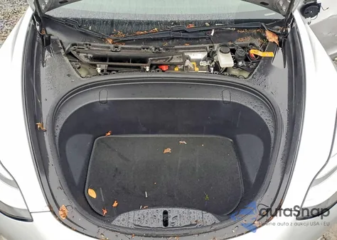 2018 Tesla Model 3 из США, поврежденный, VIN 5YJ3E1EB1JF104465